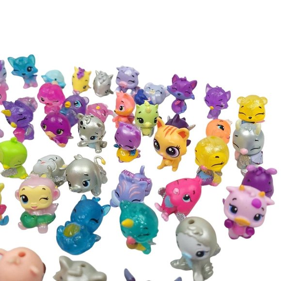 Spin Master Hatchimals Colleggtibles Mini Figures Toys Loose Lot of 79 - Picture 10 of 12
